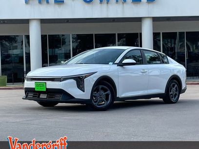 Used 2025 Kia K4 LXS