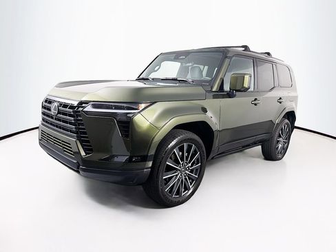 Used 2025 Lexus GX 550 w/ Accessory Package (2T) AWD/4WD image 3