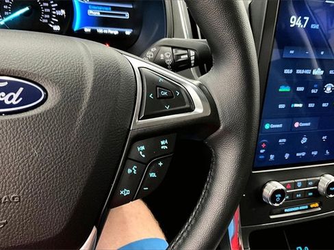 Used 2024 Ford Edge Titanium image 24