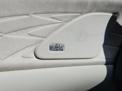 New 2025 Lexus RX 450h AWD w/ Luxury Package image 17