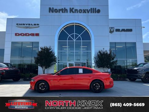 Used 2023 Dodge Charger Scat Pack RWD image 2