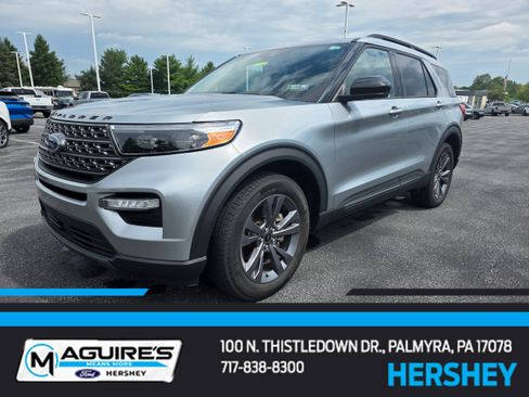 Used 2023 Ford Explorer XLT w/ Equipment Group 202A AWD/4WD image 1