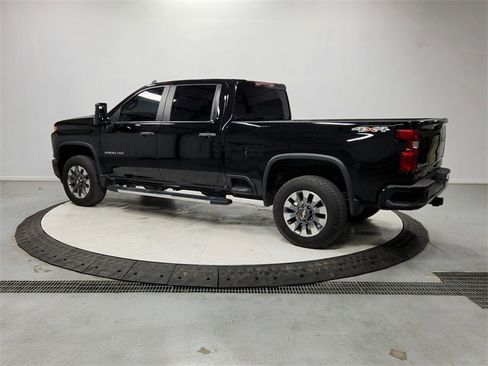 Used 2023 Chevrolet Silverado 2500 Custom w/ Gooseneck/5TH Wheel Package image 5