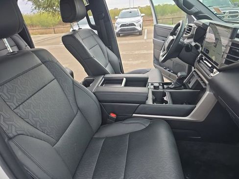 Used 2025 Toyota Tundra Limited image 10