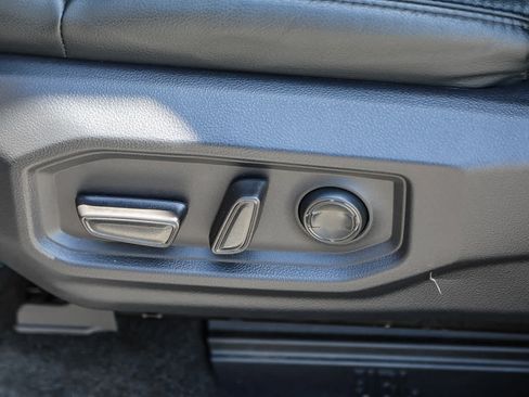Used 2024 Toyota Tundra Limited AWD/4WD image 19