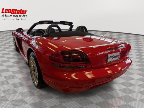 Used 2005 Dodge Viper SRT-10 RWD image 2