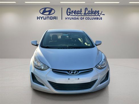 Used 2015 Hyundai Elantra SE image 8