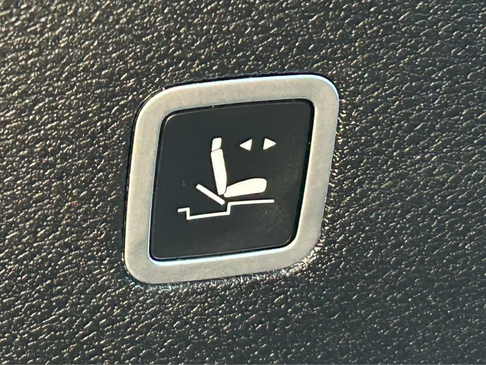 Used 2018 Chrysler Pacifica Touring Plus FWD image 7