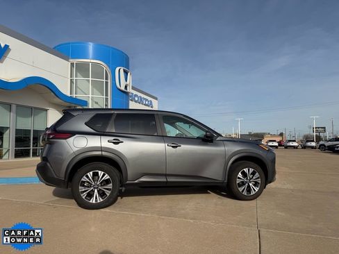 Used 2023 Nissan Rogue SV image 7