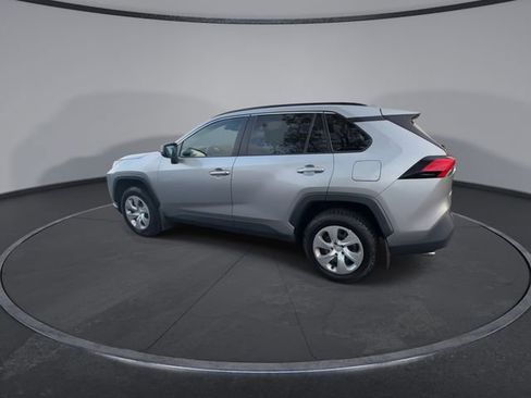 Used 2021 Toyota RAV4 LE image 10