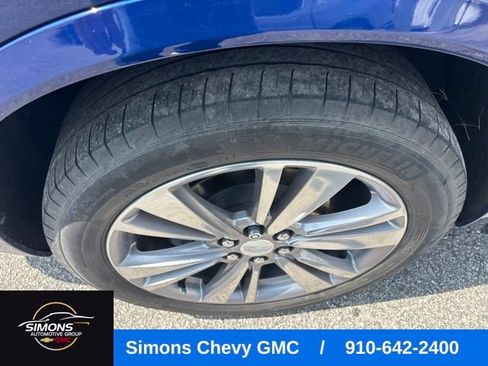 Used 2023 Cadillac XT6 Premium Luxury w/ Technology Package FWD image 8