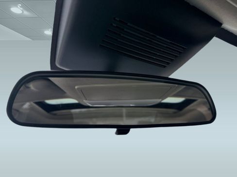 New 2025 Nissan Sentra SR image 18