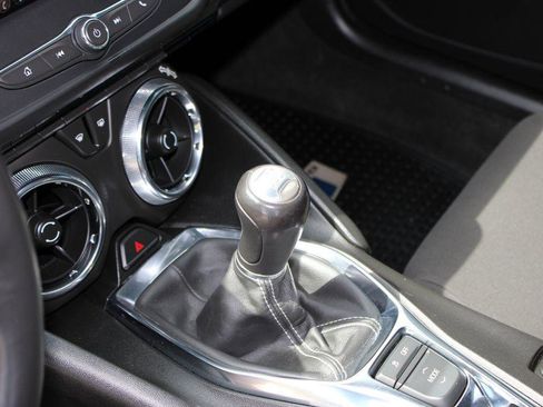 Used 2021 Chevrolet Camaro LT RWD image 11