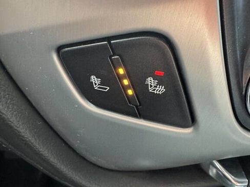 Used 2015 GMC Sierra 1500 SLE image 25