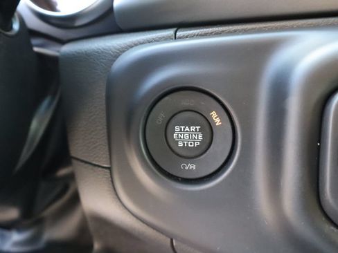 Used 2022 Jeep Gladiator Sport AWD/4WD image 20