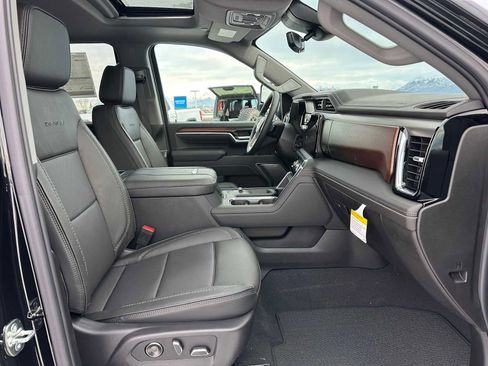 New 2026 GMC Sierra 3500 Denali w/ Denali Reserve Package image 10