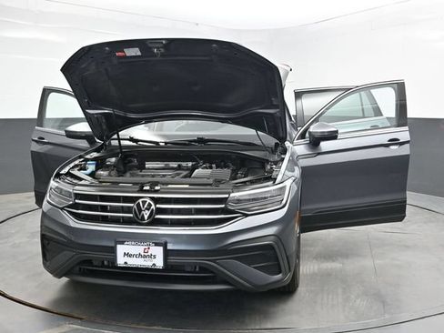 Used 2023 Volkswagen Tiguan SE AWD/4WD image 45