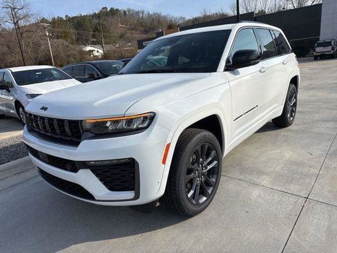 New 2026 Jeep Grand Cherokee Limited Reserve image 12
