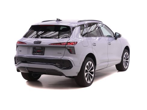 New 2026 Audi Q3 quattro 2.0T AWD/4WD image 4