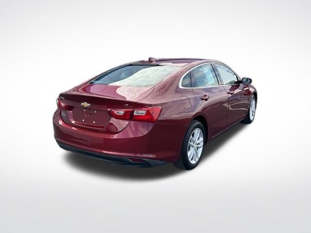 Used 2017 Chevrolet Malibu LT FWD image 15