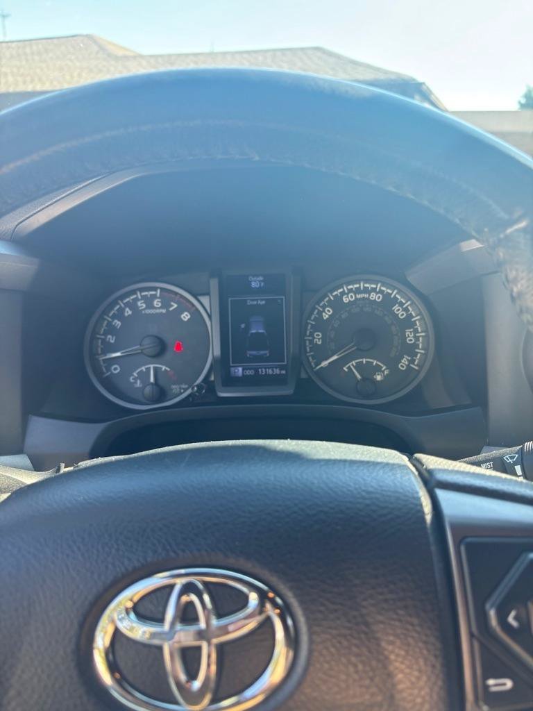 Used 2019 Toyota Tacoma TRD Off-Road w/ Technology Package AWD/4WD image 13