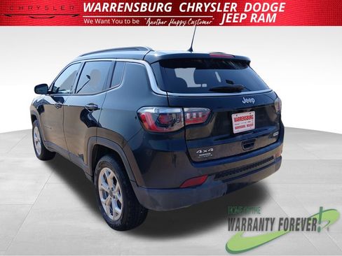 Used 2025 Jeep Compass Latitude w/ Convenience Group AWD/4WD image 6