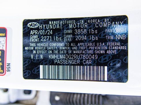 Used 2024 Hyundai Elantra SEL FWD image 27