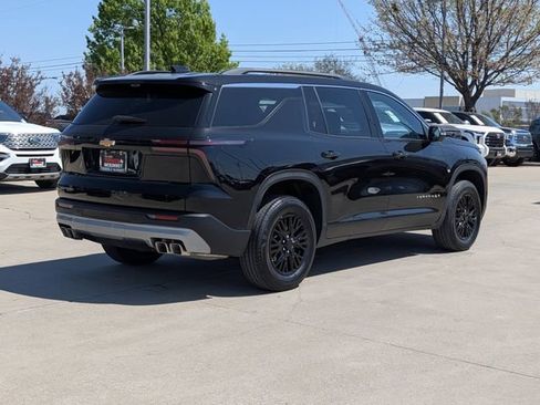 Used 2026 Chevrolet Traverse LT w/ Driver Confidence Package image 6