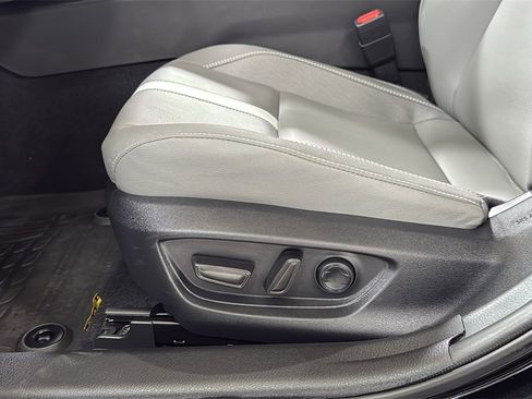 Certified 2025 Toyota Camry SE image 14