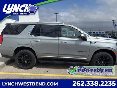Used 2024 GMC Yukon SLT w/ SLT Premium Package