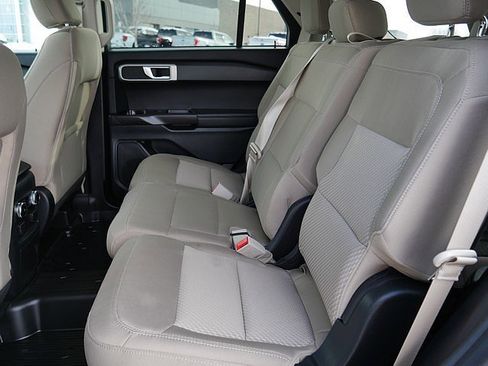 Used 2023 Ford Explorer 4WD image 16