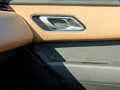 New 2025 Land Rover Range Rover Velar Dynamic HSE image 16