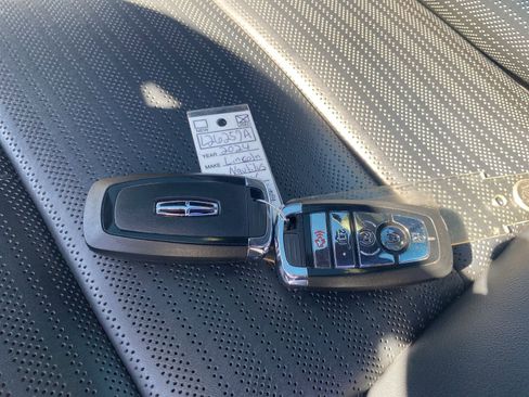 Used 2024 Lincoln Nautilus Reserve w/ Equipment Group 203A AWD/4WD image 11