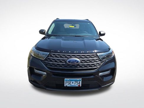 Used 2021 Ford Explorer XLT w/ Equipment Group 202A AWD/4WD image 10