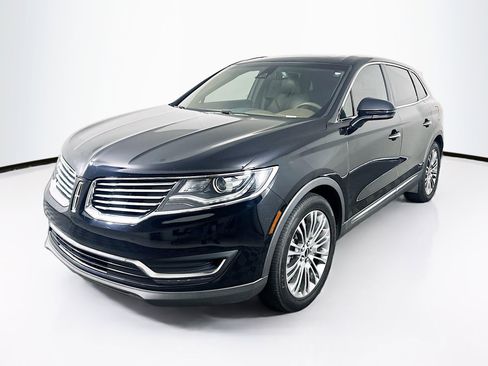 Used 2016 Lincoln MKX Reserve w/ Driver Assistance Package image 3