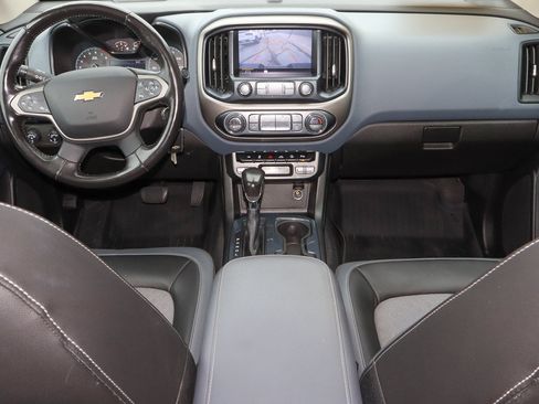 Used 2022 Chevrolet Colorado Z71 AWD/4WD image 10