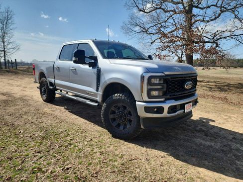 Used 2024 Ford F350 Lariat w/ Lariat Ultimate Package image 3