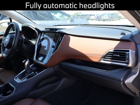 Used 2025 Subaru Outback Touring XT AWD/4WD image 12