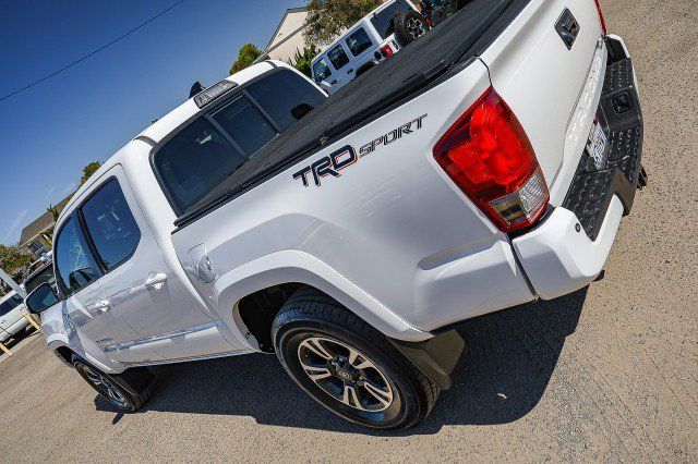Used 2016 Toyota Tacoma TRD Sport RWD image 10
