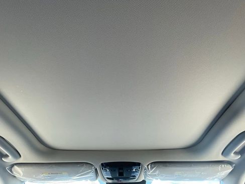 New 2025 Kia Sorento S w/ Panoramic Sunroof Package image 9
