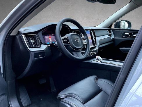 Used 2025 Volvo XC60 B5 Ultra w/ Protection Package Premier image 17