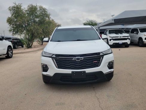 Used 2023 Chevrolet Traverse RS FWD image 3