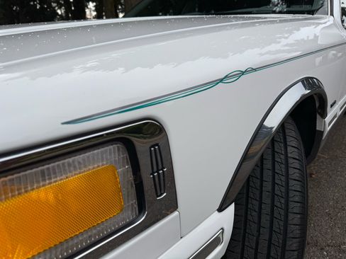 Used 1996 Lincoln Town Car Signature image 34