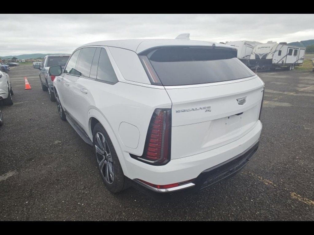 Used 2025 Cadillac Escalade IQ Luxury 2 AWD/4WD image 5