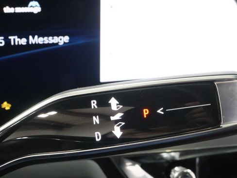 Used 2025 Cadillac Lyriq Luxury w/ LPO, Floor Liner Package AWD/4WD image 17