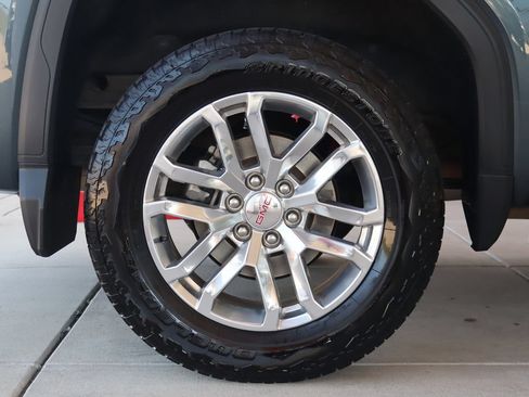 Used 2019 GMC Sierra 1500 SLT w/ SLT Premium Plus Package AWD/4WD image 13