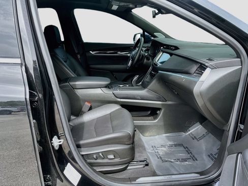 Used 2025 Cadillac XT5 Premium Luxury w/ LPO, Floor Liner Package AWD/4WD image 30
