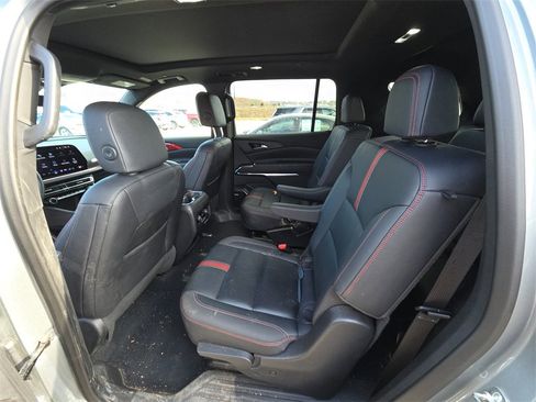 Used 2024 Chevrolet Traverse RS image 14