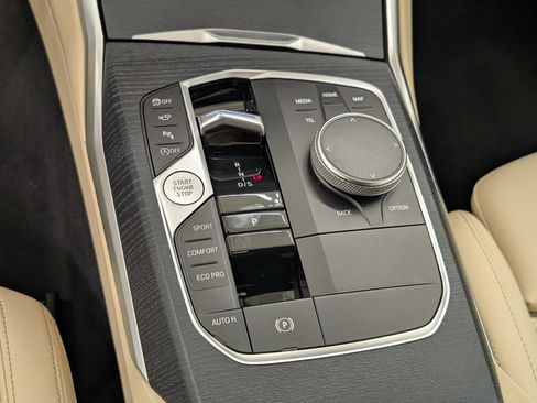 Used 2025 BMW 330i Sedan w/ Premium Package RWD image 20