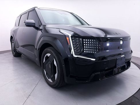 Certified 2024 Kia EV9 Land AWD/4WD image 12
